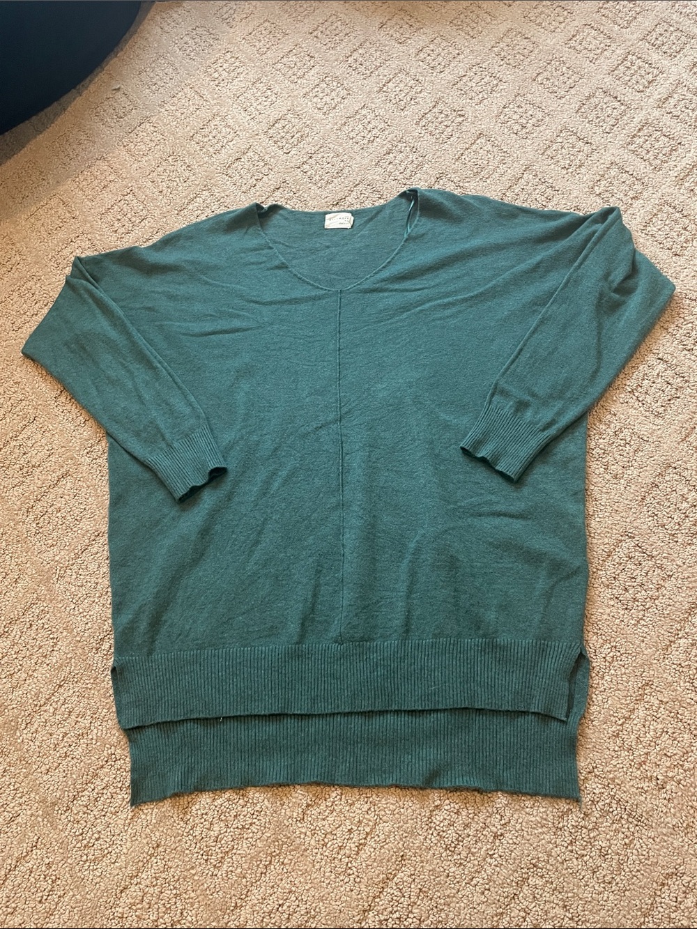 V-Neck Relaxed Tunic Sweater in Teal Green